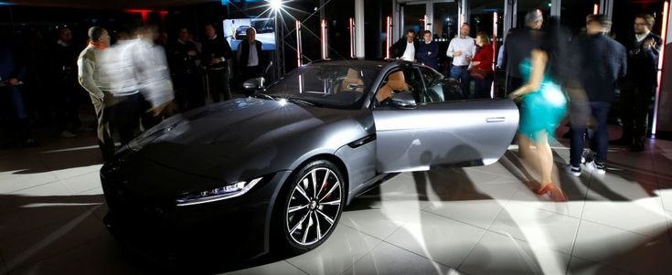 Jaguar rilancia la coupé, sognando la mitica e-type