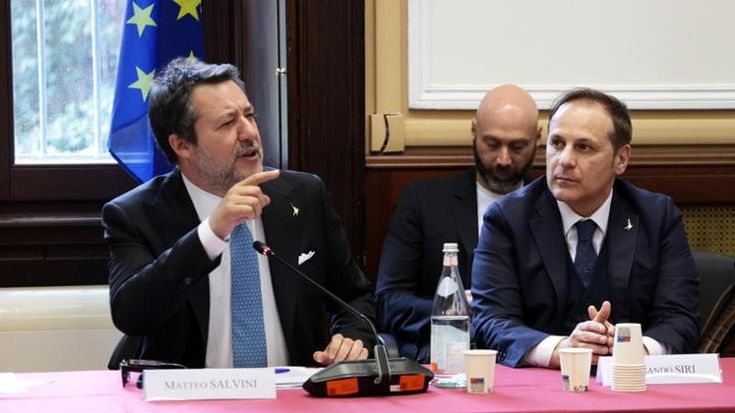 Divieto social per i minori, la Lega e lo strano asse con la “disastrosa Ursula”