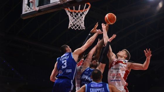 Basket: Pesaro-Brindisi 80-101, primo ko per Boniciolli