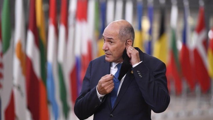 Afghanistan, il premier sloveno: "L'Ue non aprirà corridoi per i migranti afghani". Sassoli: "Non spetta a lui dire cosa farà l'Europa"