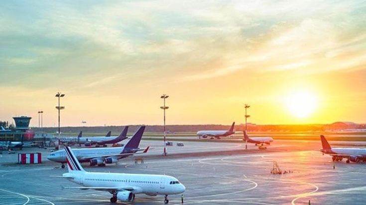 Aeroporti, i progetti espansivi di 20 scali dell’UE superano di tre volte le emissioni compatibili