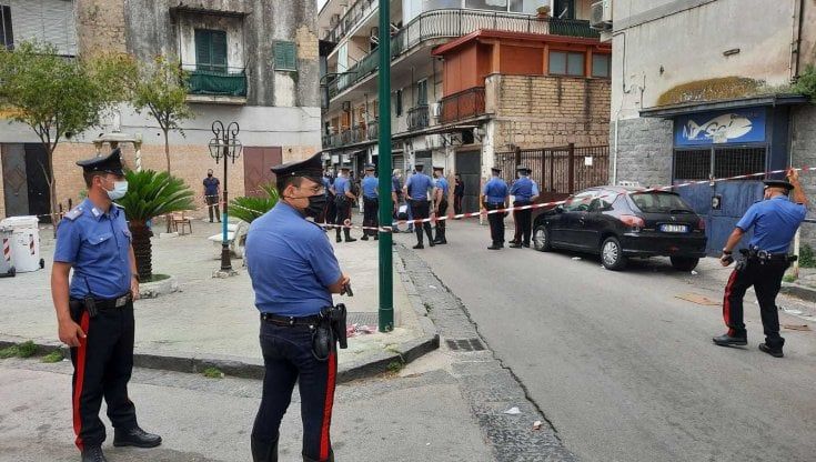 Napoli, 30enne ucciso a Piscinola da colpi di arma da fuoco