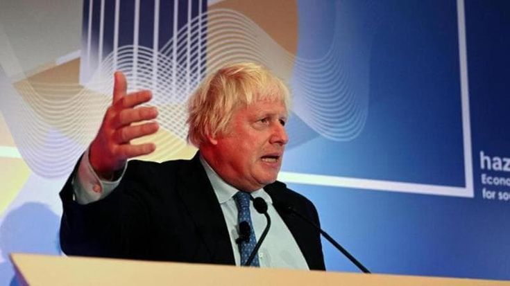 Londra, l’inchiesta Covid inchioda Boris Johnson: “23mila morti in meno se avesse agito prima”