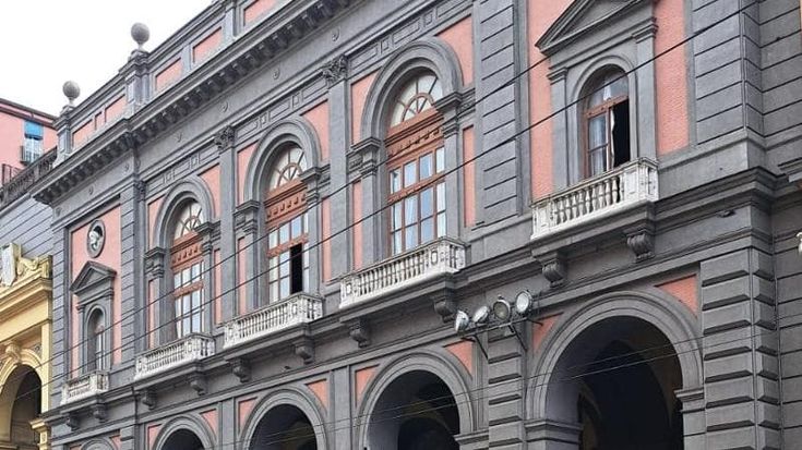 Corte dei Conti, l’inchiesta su negozi e bar a Napoli: ecco i morosi della Galleria Principe, 180 mila euro di fitti non pagati al Comune