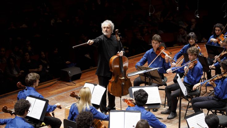 Mario Brunello presenta la sua orchestra di musicisti dilettanti