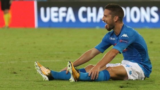 Champions, tifosi del Nizza lanciano petardi contro l'albergo del Napoli. Mertens ancora in dubbio