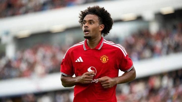 La Fiorentina aspetta Zirkzee per lasciare Kean al Como. Milan, ore decisive per Leao