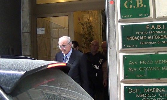 Carige, nel mirino la "banda del Magro" e gli amici magistrati