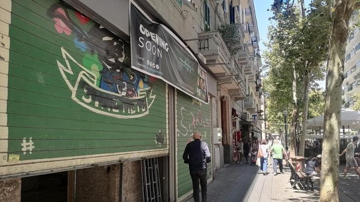 Vomero tra fitti alti e pizzetterie “Addio al commercio storico”