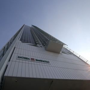 La Compagnia torinese inizia la discesa nel capitale di Intesa Sanpaolo 