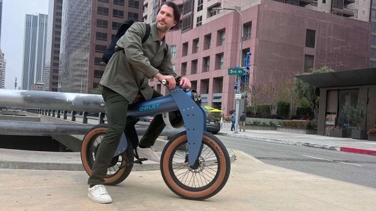 La carica degli e-scooter-bike: si parte con Owlet One, ibrido compatto che entra nel bagagliaio di un Suv