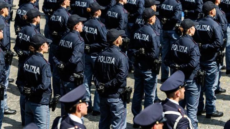 Aumenti da 100 euro al mese in su: rinnovato il contratto di Polizia e Forze armate