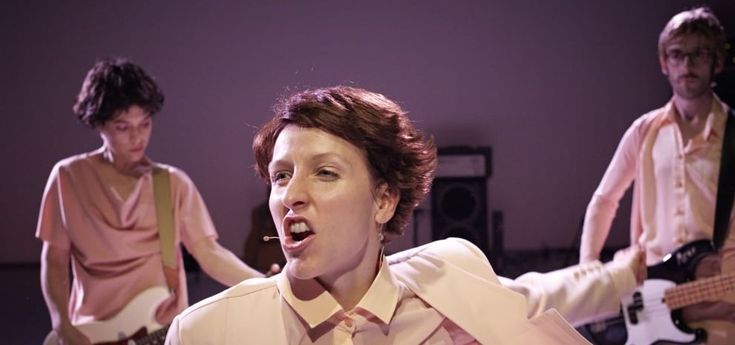 Da Roberta Mosca a Mk, il meglio della performance in un "Uovo"