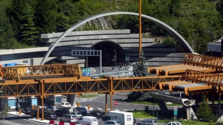 Quei cantieri lungo i valichi. Colpo al cuore dell’economia del Nord Italia