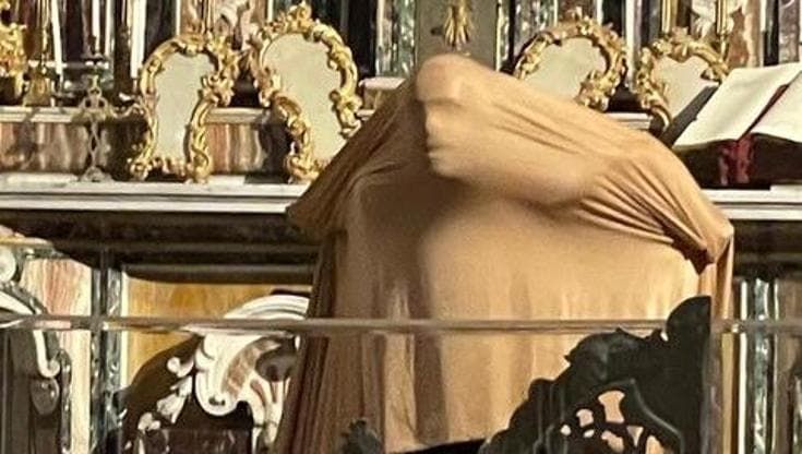 Applausi per “Trapassati”, la performance di Mauro Maurizio Palumbo al Purgatorio ad Arco