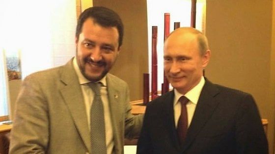 L'Espresso: soldi russi alla Lega, il patto nell'hotel di Mosca siglato lo scorso autunno