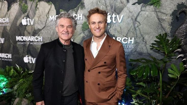 Kurt Russell e il figlio Wyatt: “Che spasso fare lo stesso personaggio in una serie piena di mostri”