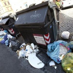 Allarme rifiuti a Roma,  l'esperta: "Eccessivo parlare di rischio sanitario"