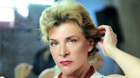 Parma, Pamela Villoresi regala "Un pizzico di luna"