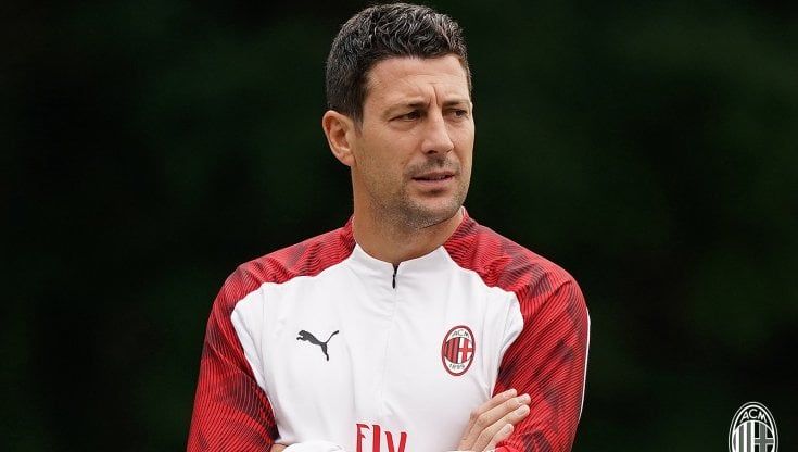 Milan a Napoli con Bonera, debutta anche in serie A l'allenatore in smart working