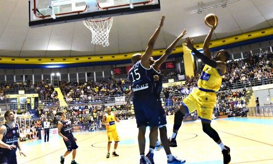 Basket, Torino stravince il derby con Biella