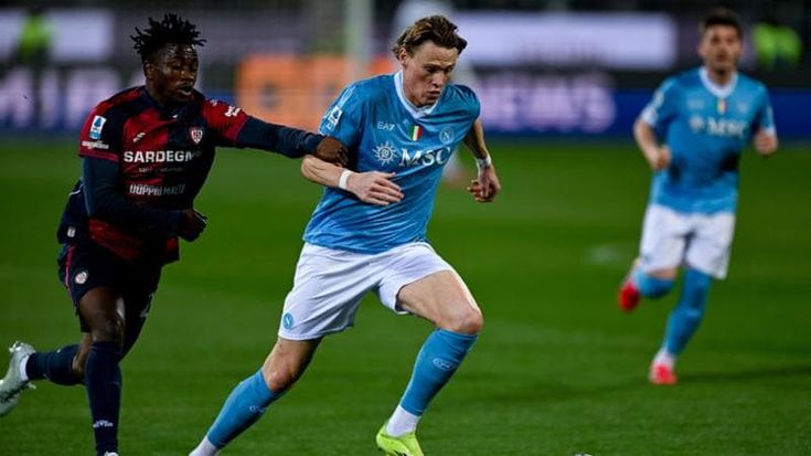 Il Napoli passa a Cagliari: decide McTominay
