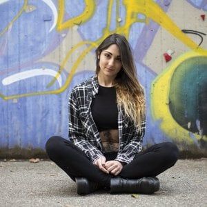 Giorgia, Alice e Silvia e quella cicatrice. Gli scatti che raccontano la malattia infiammatoria cronica dell’intestino