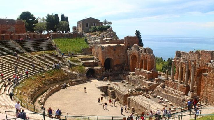 Taormina resta star dei siti archeologici e batte anche Agrigento