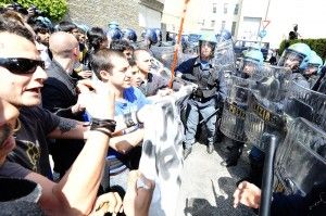 Studenti contestano Fornero<br />lancio di uova e cariche di polizia