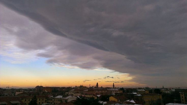 Il cielo sopra Parma