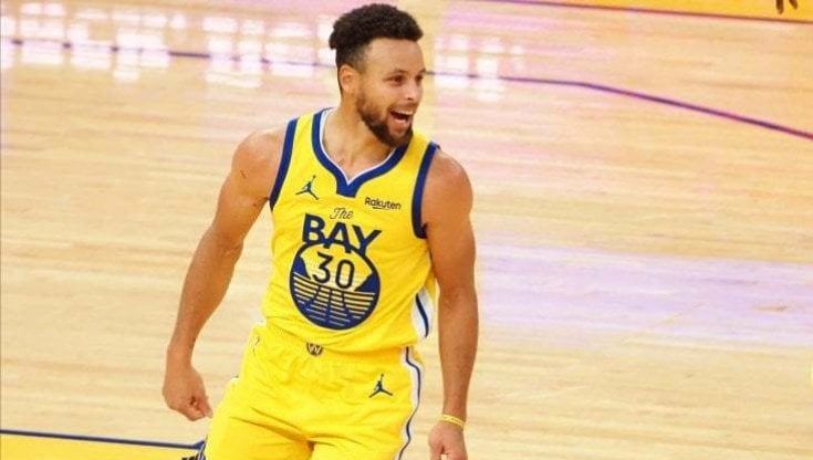 Steph Curry investe sulla società che lima le differenze di stipendio tra uomini e donne