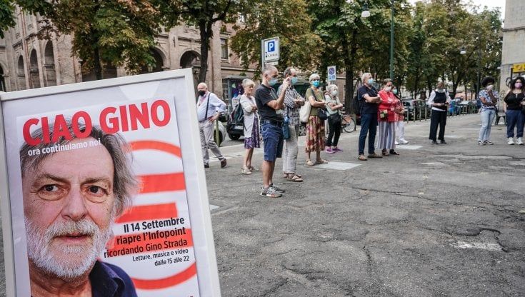 Bari omaggia Gino Strada, intitolata una via al fondatore di Emergency