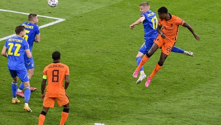 Europei, Olanda-Ucraina 3-2: spettacolo ad Amsterdam, decide Dumfries nel finale
