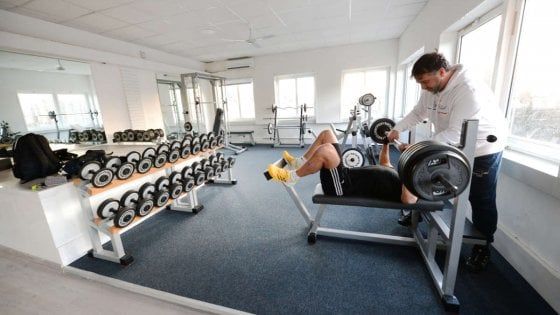 Torino, le palestre storiche si alleano contro il fitness "low cost": festa della ginnastica nelle piazze del centro