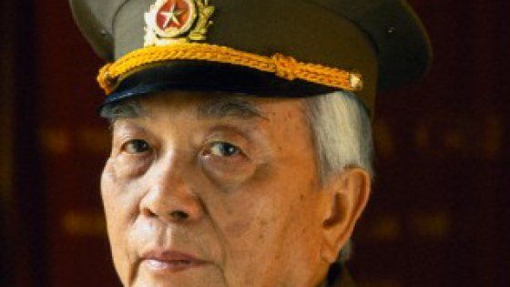 Giap, l'eroe centenario prigioniero nel suo letto