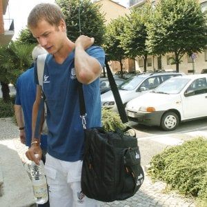 Doping, caso Schwazer; Don Ciotti: "Alex umiliato. Forse perché allenato da Donati?"