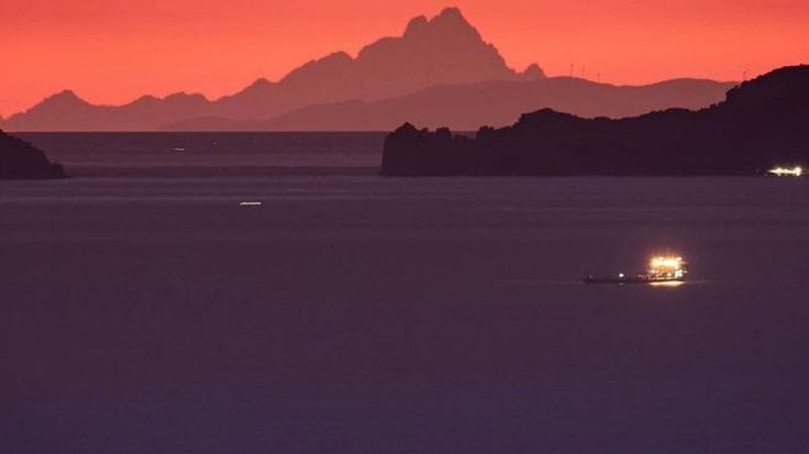 Dalla Versilia alla vetta del Monviso, la fotografia ad una distanza di 270 km diventa virale