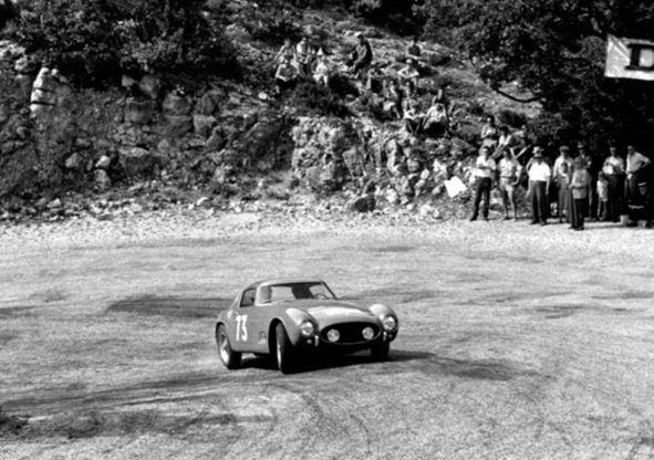 Livrea #15, ispirata alla Ferrari 250 GT Berlinetta Scaglietti del 1956 