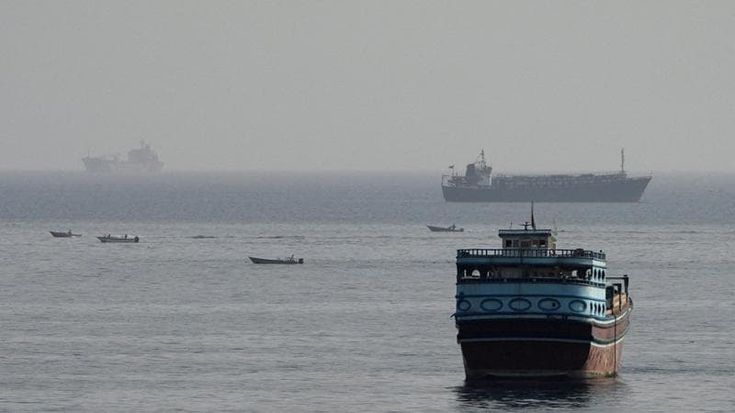 La trattativa Iran-Oman sul controllo di Hormuz, gli Usa: “Intesa possibile”