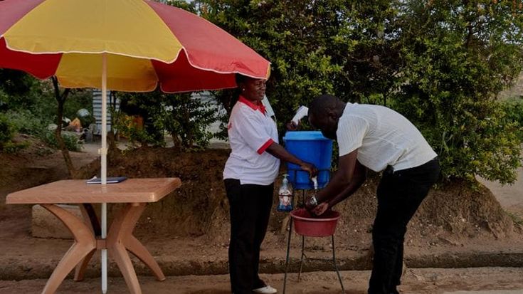 L’Oms: “Ebola sempre più veloce”. Controlli per chi arriva in Italia