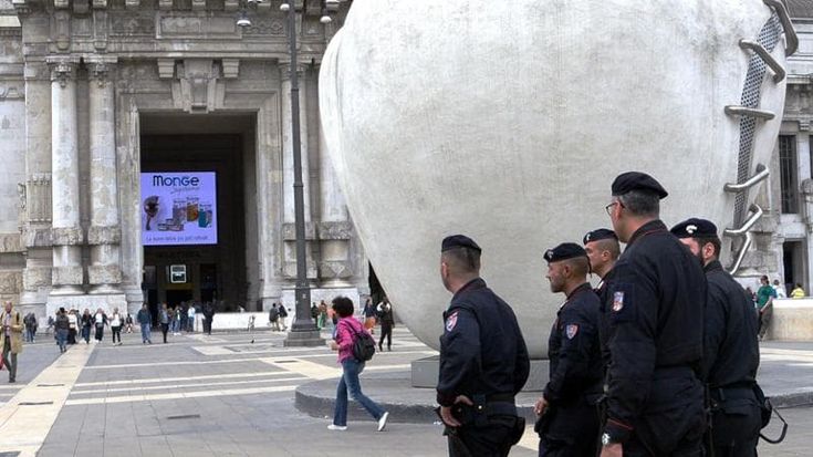 Giovani, rapine e notti violente: oltre 1.400 denunce all’anno a persone trovate con il coltello