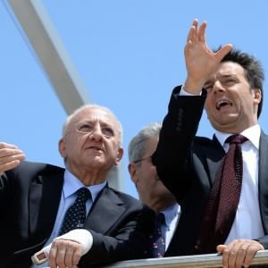 I big in Campania.  Renzi a Salerno: "Se vince De Luca salirà il Pil nazionale"