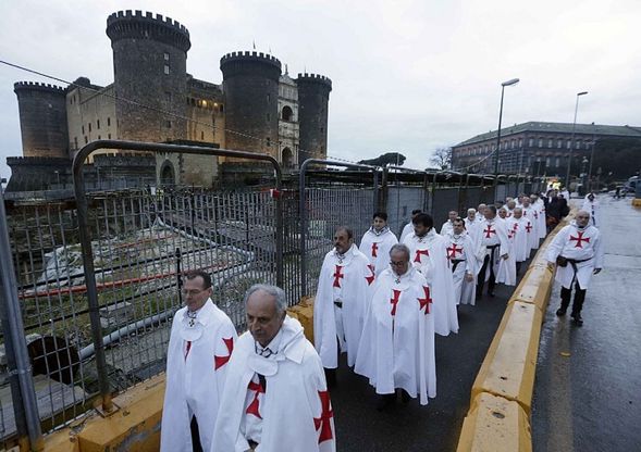 I Templari in processione nelle vie del centro