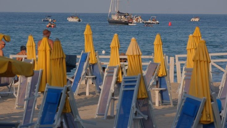In Sicilia lidi aperti da maggio. I gestori: "Troppo tardi"