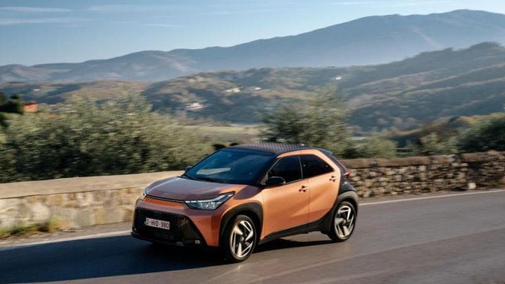 Toyota Italia ha chiuso un anno record e punta al 50% dei full hybrid nel 2026 con i nuovi modelli