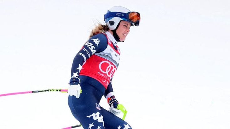 Lindsey Vonn cade a Crans Montana e va in ospedale: “Ma per le Olimpiadi non è finita”