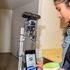 Nella casa intelligente c'è il primo robot per l'assistenza agli anziani