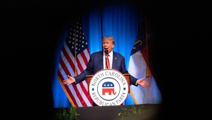 Trump incriminato, passa all'attacco. Dalla Georgia accusa: "Caccia alle streghe"