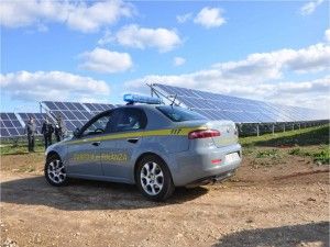 Truffa sul fotovoltaico da 300 milioni<br />pioggia di sigilli: 12 arresti, 24 indagati