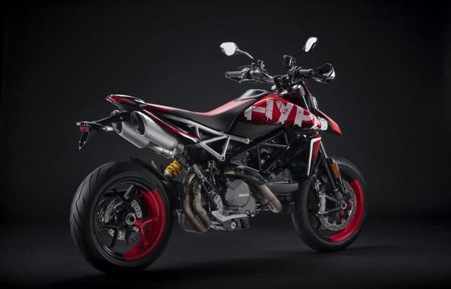 Nuova Hypermotard 950 RVE, la Ducati che mancava